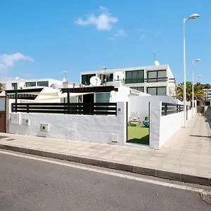 Estudio Dannamar , Puerto del Carmen (Lanzarote) Spain